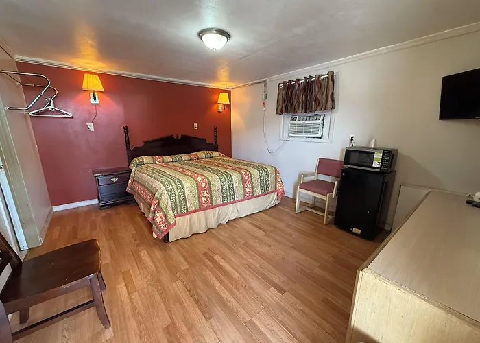 Mustang I-90 Motel 2*